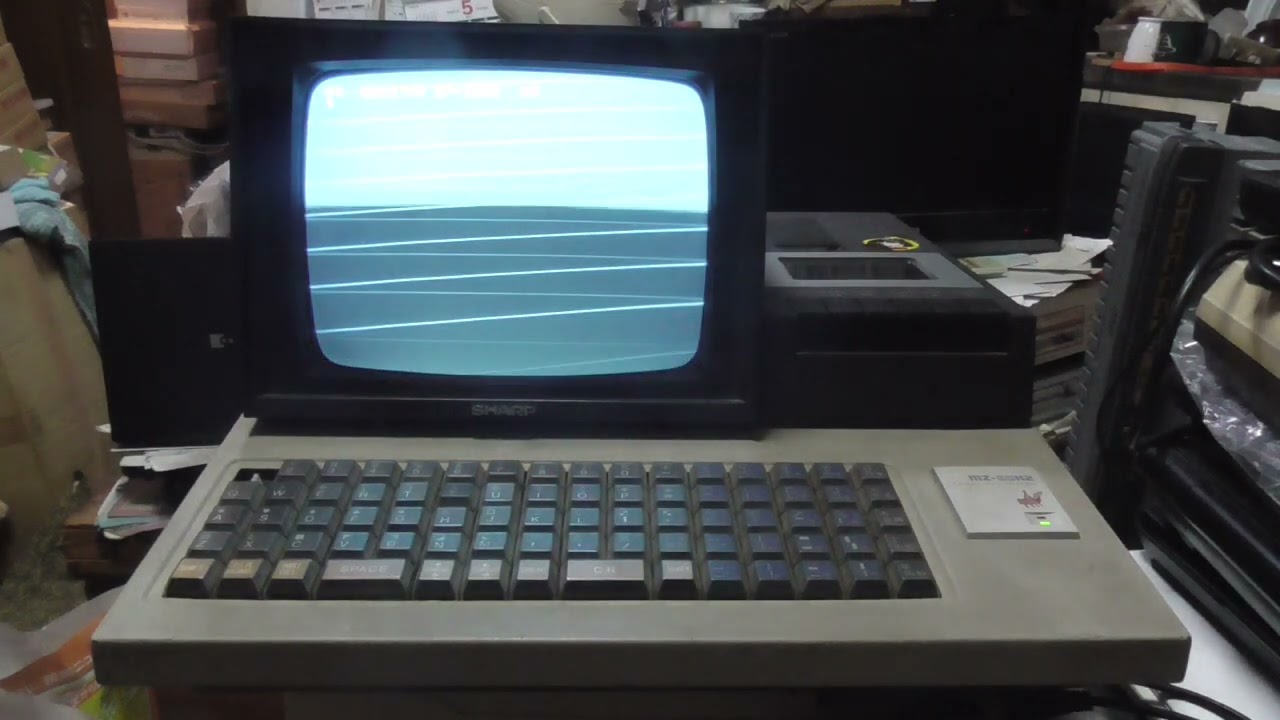 SHARP MZ-80K2がまだ使えるかな？ さっきまで画面は正常だった。 - YouTube