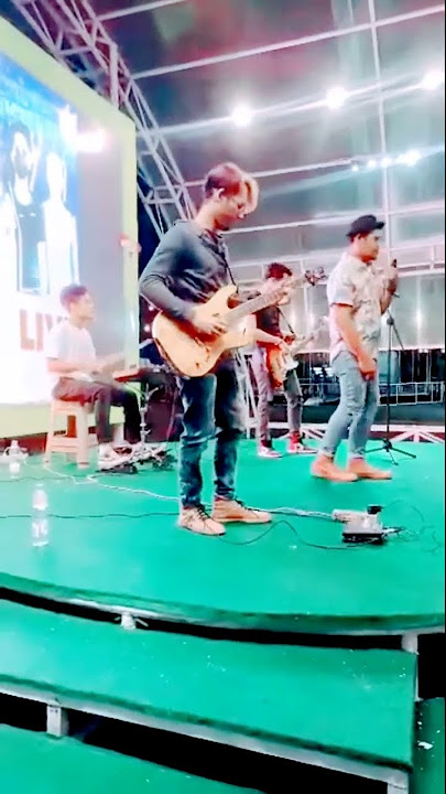 Rizal feat Revive band cover Main Hati-andra andthe beckbone- live in binjai milenial market #shorts