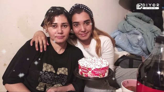 Ehova bilan porno Artur va Minimoylar porno rasmlar