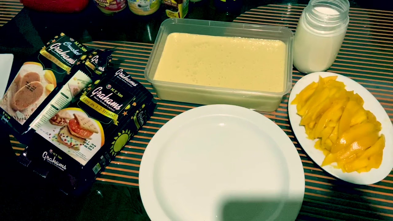 Easiest way of making Mango Graham🥠.Ingredients below the description