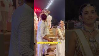 Devarshi Shah Helps Esha Kansara, Puja Joshi & Riya Subodh Walk Gracefully At Last Nights Garba