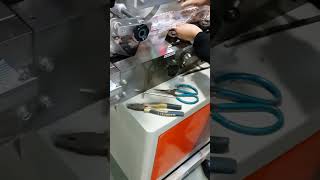 350mm film width flow wrap packing machine commission &adjusting video