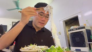 Eating Michelin Guide Rated Bun Cha in Hanoi | Tuyết Bún Chả 34