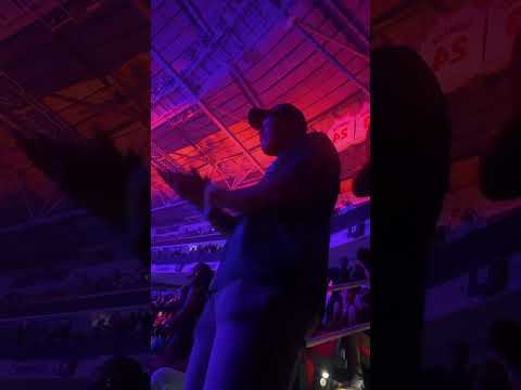 #Vlogtober Day 1 Rod Wave - Don't Look Down Tour #rodwave   #romanticizeyourlife #blackgirlsread