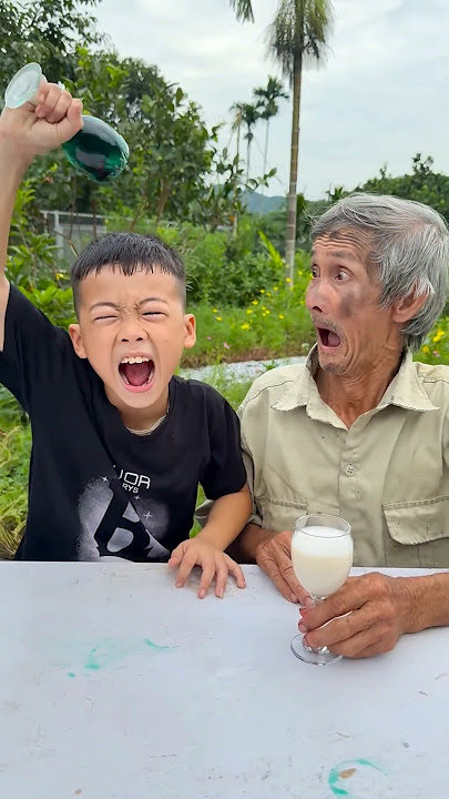 Hai ông cháu trêu🍡🍷🥜#cute trọc nhau siêu dễthương p2#shorts