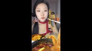 🔴 LIVE: Cozy Chinese Girl Eat & Chat ASMR, Soft Mukbang Vibes & Relaxing Eating Sounds screenshot 2