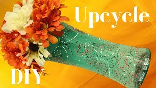 DIY Glass Vase Dye With Food Coloring & Mod Podge