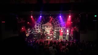 Gorilla Biscuits - High Hopes (Live) Berkeley CA 7/23/23
Live at the Cornerstone in my old stomping grounds of downtown Berkeley CA. So glad I finally got to see GB after listening to them for all these years, what a night. Sharing the stage with Planet On a Chain, Urban Sprawl, Torso and H2O, it was so much fun. Check out some links below to a few more unlisted/unedited tunes I wouldve publicly posted but the lights got dim and my phone aint the greatest (obviously)
Cats and Dogs https://youtu.be/I41R_SZ5hmM
Sitting Around At Home/Gorilla Biscuits https://youtu.be/rlxDp6MUFm4 Gorilla Biscuits - High Hopes (Live) Berkeley CA 7/23/23