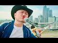 ザコシがネオシティポップバンドを結成！明治「満足丼」MV
