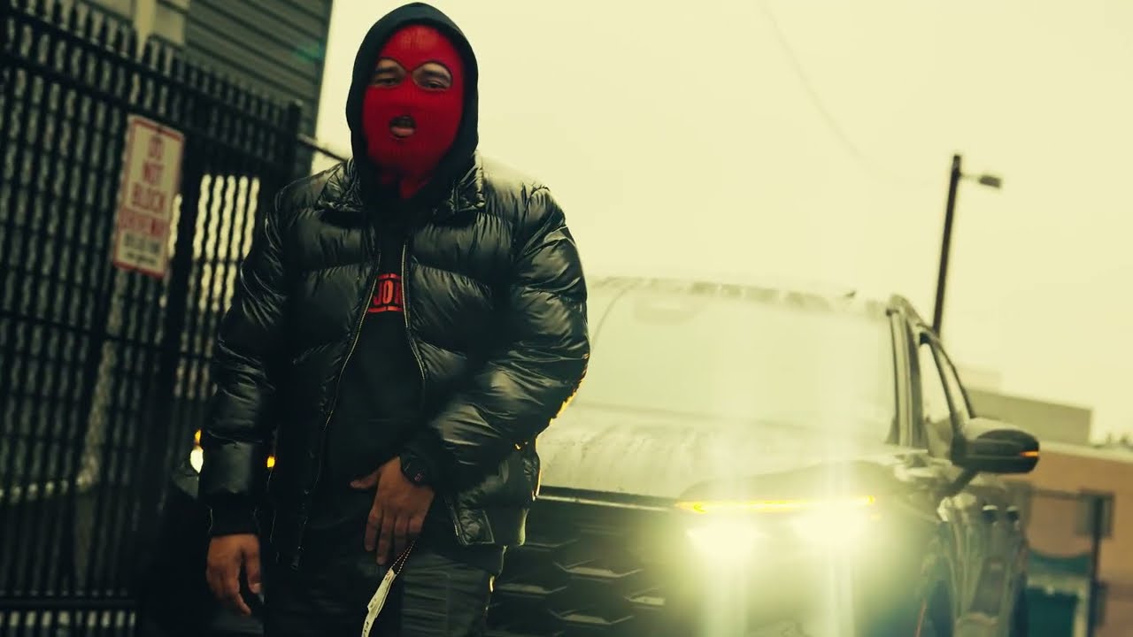 MJ - El Propio AQ (Video Oficial) Ft. Lee Yeidz auf YouTube ansehen MJ - El Propio AQ (Video Oficial) Ft. Lee Yeidz auf YouTube ansehen