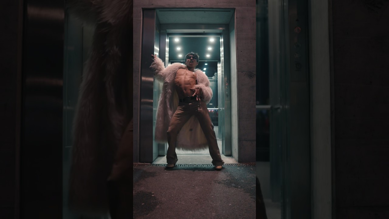 this trend but its just me posing