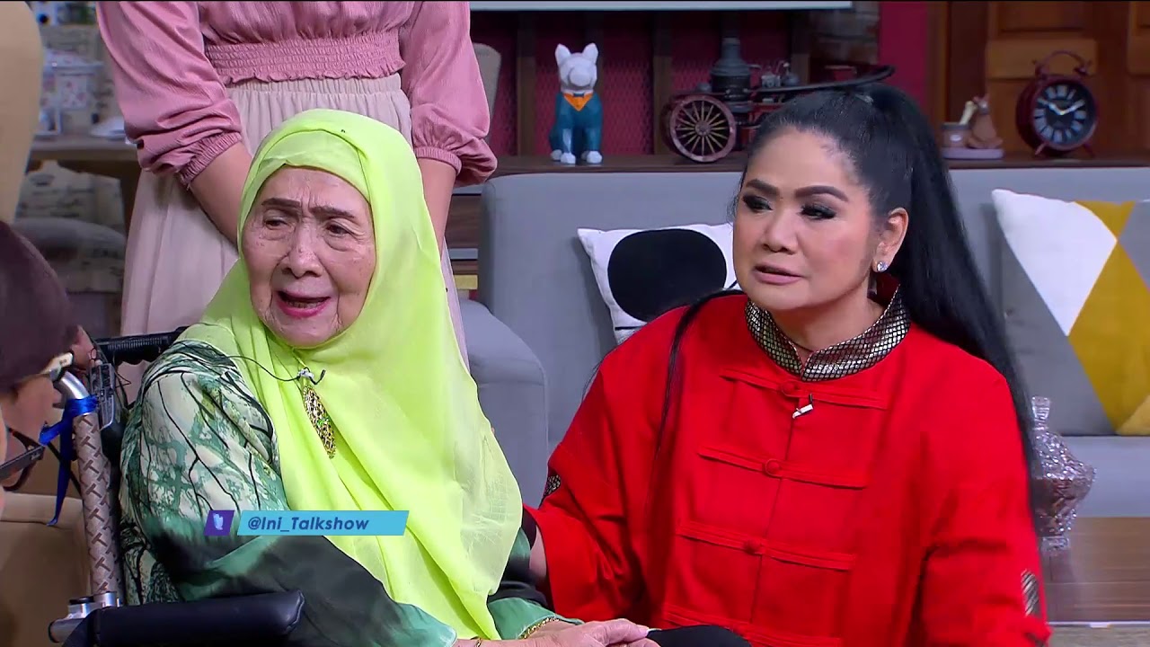 Vina Panduwinata Kedatangan Ibunda Tercinta yang Berumur 92tahun dan Suka Lagu Metal