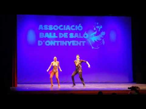 Vídeo: Els Aspectes Positius Del Ball De Saló