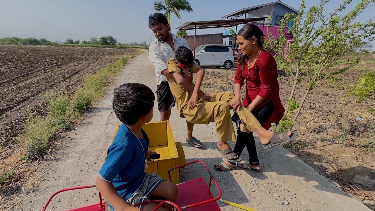 अपघातग्रस्त पोलिसाला माऊलीने tractor मध्ये बसून hospital ला नेले 🫢