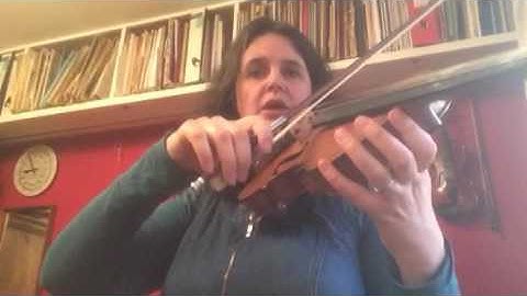 16 ex - Hooked bowing on twinkle ready for Happy Farmer