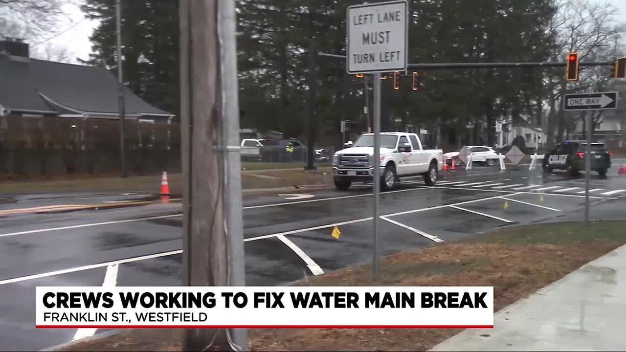 Crews working to fix water main break in Westfield - YouTube