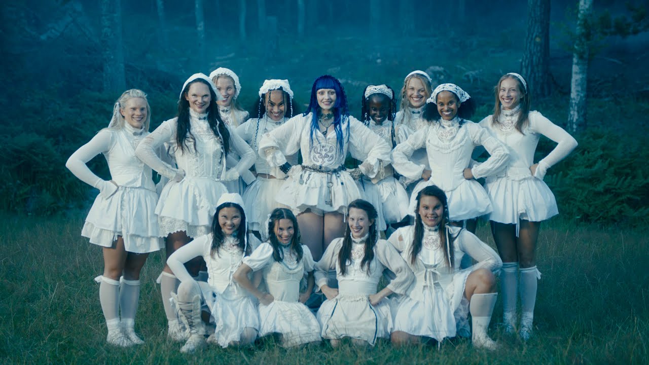 Ashnikko   Cheerleader Official Music Video