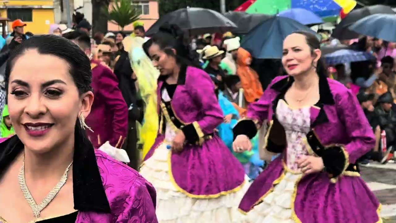 GUARANDA 🇪🇨| Eternos CARNAVALES bajo la LLUVIA 🌧️ 