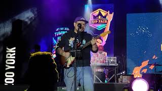 Brisom - Balewala at (LIVE) UP Fair 2020 Elements