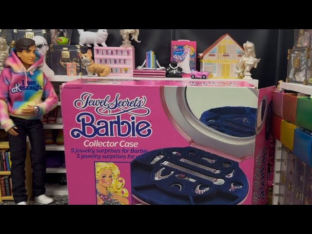 Barbie: Unboxing Vintage Jewel Secrets Barbie Collector Case - YouTube