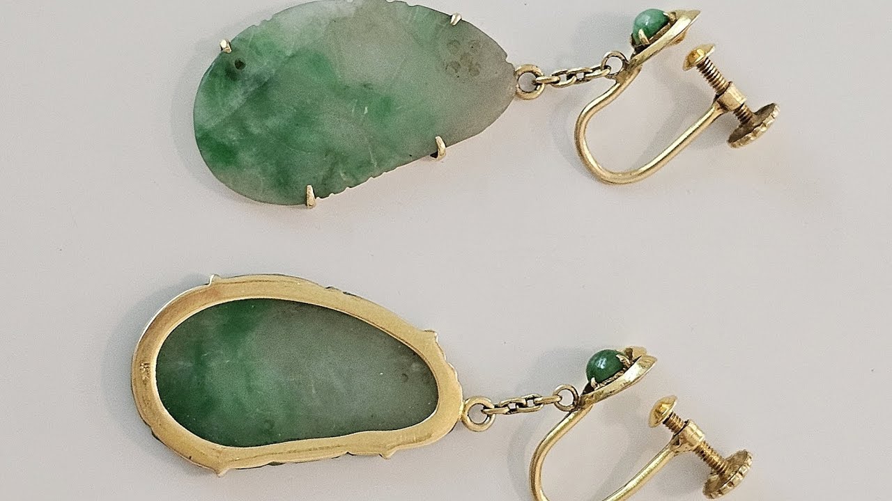 Arany jade fülbevaló. Magyar Aranykereskedő Zrt Ékszeraukciós Ház www.ekszeraukcio.hu