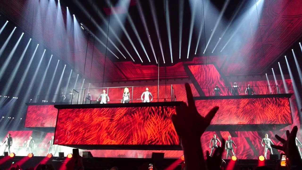 Mylène Farmer Live 2019 Le Film Complet Mylène Farmer Live - 19 june 2019 Desenchante - YouTube