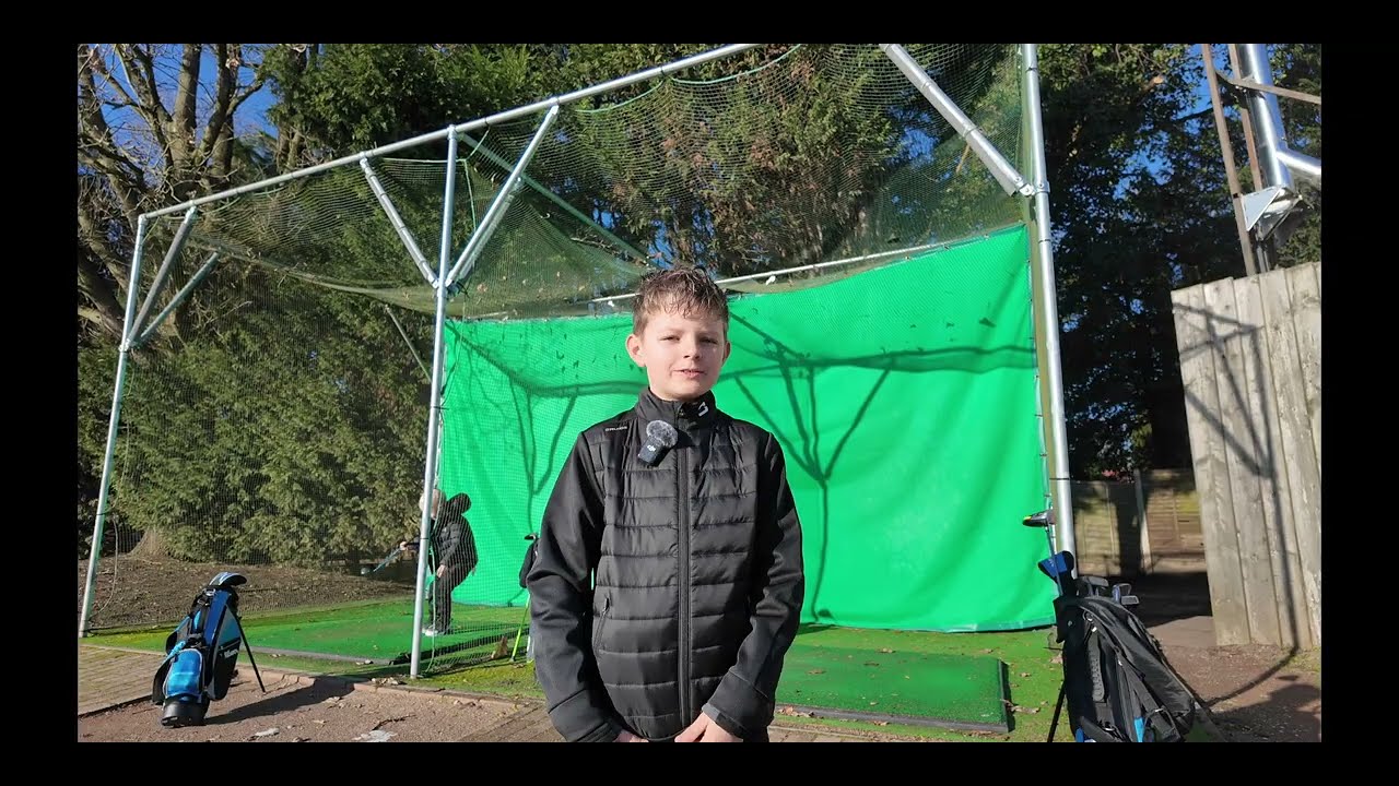 Junior golf lesson with SJD golf at Drayton park golf club