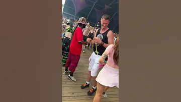 Shuffle Girl Dance 