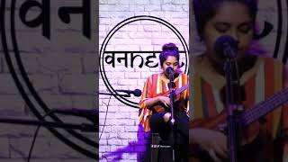 Audience Singing Along - Onenest Studios.