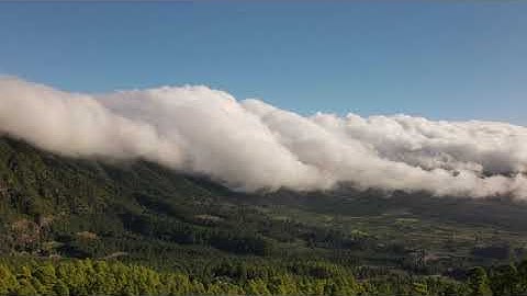 Cumbre Nueva Cloud Waterfall - La Palma Timelapse HD