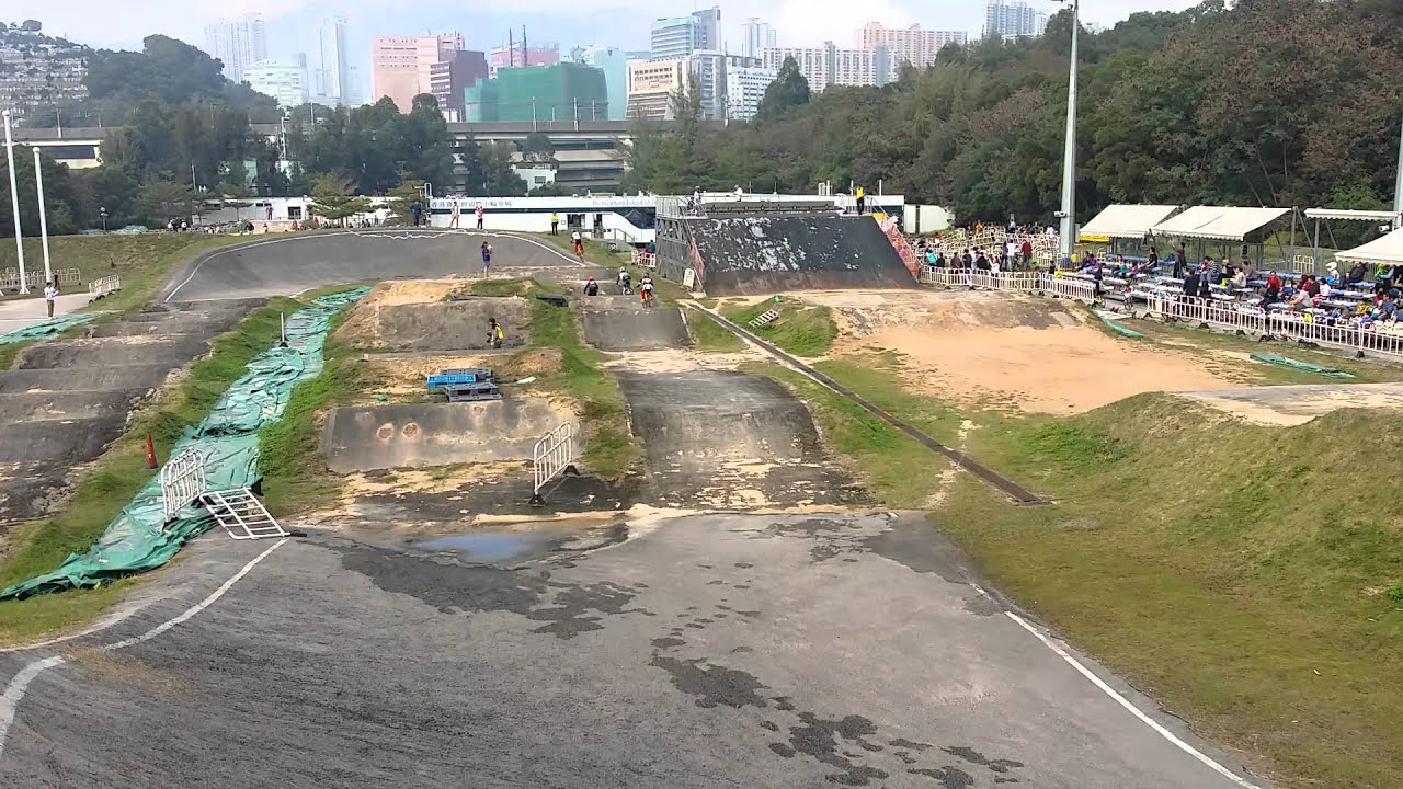 20152016 Hong Kong BMX Age Race (Round 6) Aged 1113 Moto 3 YouTube