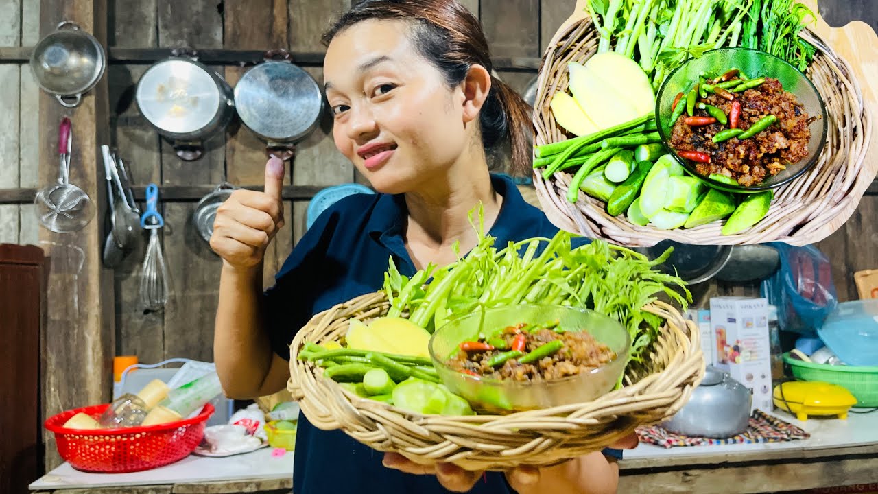 ASEAN food ប្រហុកចិញ្រ្ចាំអំពិលទុំឆ្ងាញ់ខ្លាំងណាស់ - YouTube