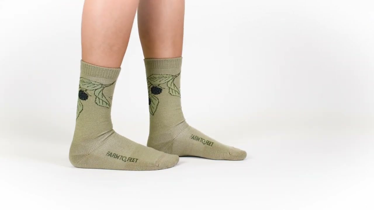 Preview of Farm to Feet Everyday Shenandoah Light Cushion Crew Socks Video