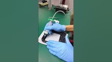 05 Dropping threadlocker glue for screws of a frame ENE TECH