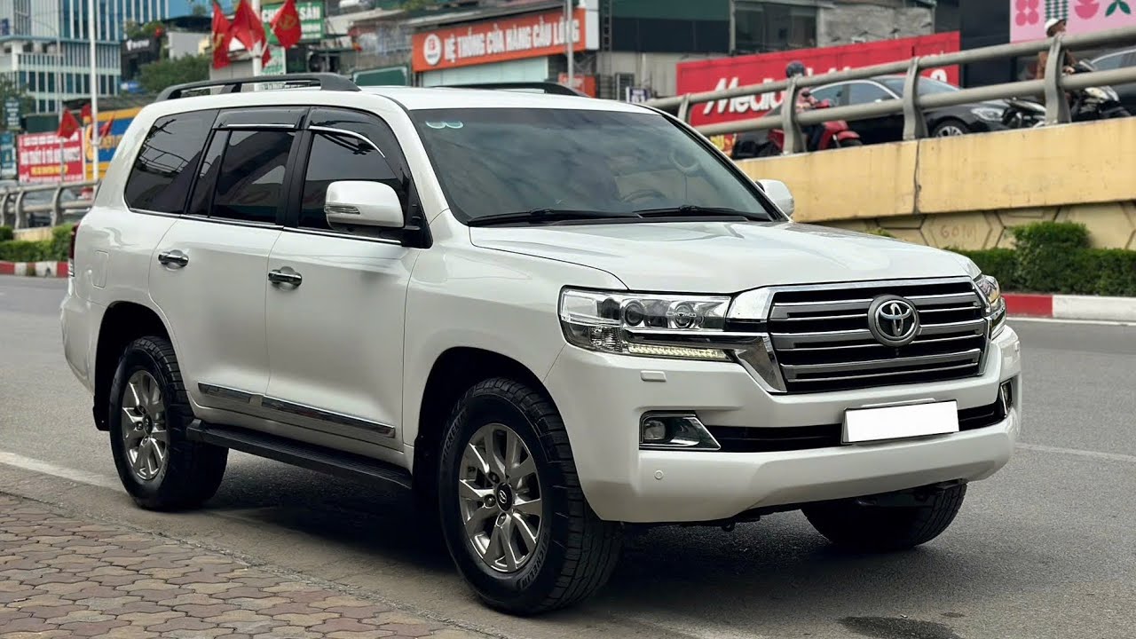 Toyota Landcruiser VX 2016 đẹp quá 