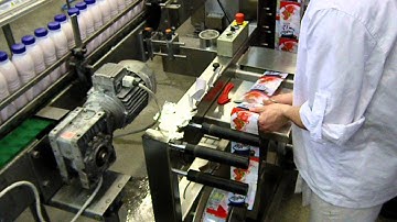 UR4 Running Video (Include Splicing label without stopping the machine )