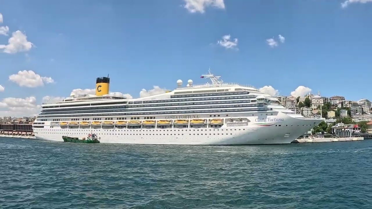 Relaxing Voyage into the Past: Unexpected Encounters on the Open Sea