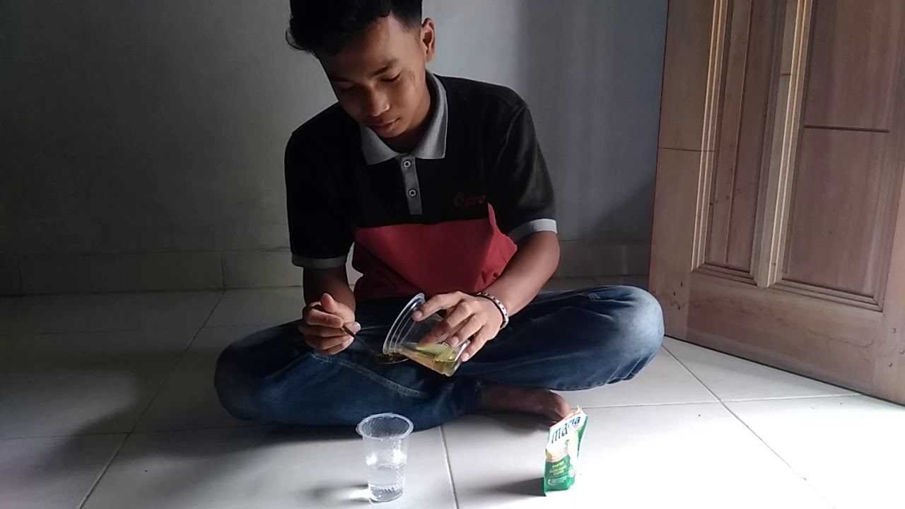 "PERCOBAAN KIMIA SEDERHANA SABUN MENARIK MINYAK SMK ATTAUFIQIYYAH 2020