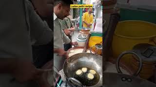 Lahore Street Foods | Laddu Peethi Recipe PAKISTANI STREET FOOD#shorts #youtubeshorts #viral