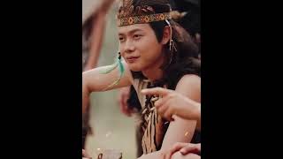 Xuyên Không Về Thời Tiền Sử Anh Dùng Hệ Thống Nâng Cấp Chế Tạo Vũ Khí Đưa Bộ Tộc Lên Tầm Cao Mới