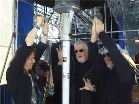 Deep Purple in the snow - having a blast with Jon Lord in 2001