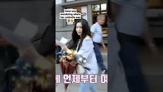 Irene forgetting where her umbrella was 😂😭 #redvelvet #irene #feel_my_rhythm Irene forgetting where her umbrella was 😂😭 #redvelvet #irene #feel_my_rhythm