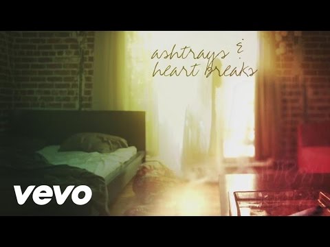 Snoop Lion – Ashtrays and Heartbreaks (Official Lyric Video) ft. Miley Cyrus mp3 ke stažení