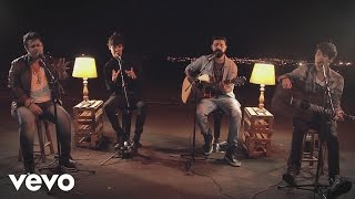 Lu & Robertinho - Flashlight / Romântico Anônimo ft. Victor Freitas & Felipe chords