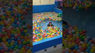 Kegiatan Sarah Libur Sekolah Berenang Dibelakang Rumah Aja, Teman2 Ngapain Aja? Komen Ya...makasih