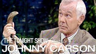 Jim Fowler Shows Up With Exotic Animals and Johnny Runs for Cover | Carson Tonight Show