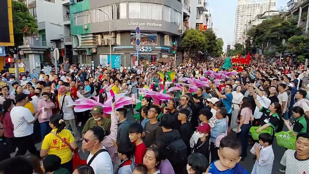 ĐÓN DIỄU HÀNH LỄ HỘI TẾT NGUYÊN TIÊU  RẰM THÁNG GIÊNG TẠI CHÙA BÀ THIÊN HẬU QUÂN 5 🥰 Diệp Thùy 86