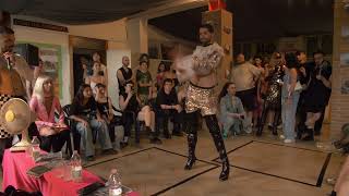 Hands Performance vs Arms Control - Vogue night at Veneto