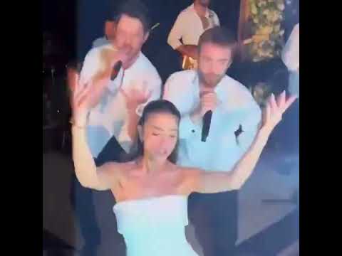 غناء مراد بوز ومراد دالكتش في حفل زفاف ديميت اوزدمير واوزهان كوتش Demetözdemir Demetozdemir