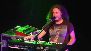 Download Lagu WHITESNAKE -  YOU KEEP ON MOVING (Live in Merrillville, IN, USA 07/18/2015) MP3